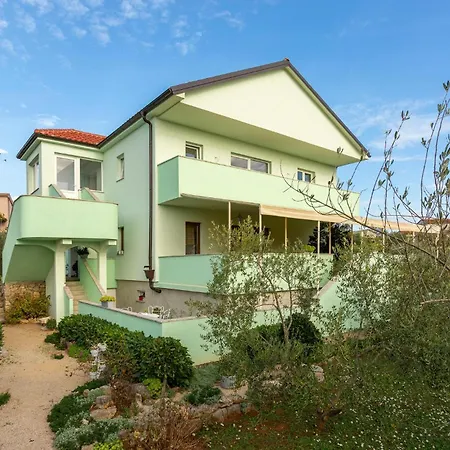 Amazing In Nenadici Apartment