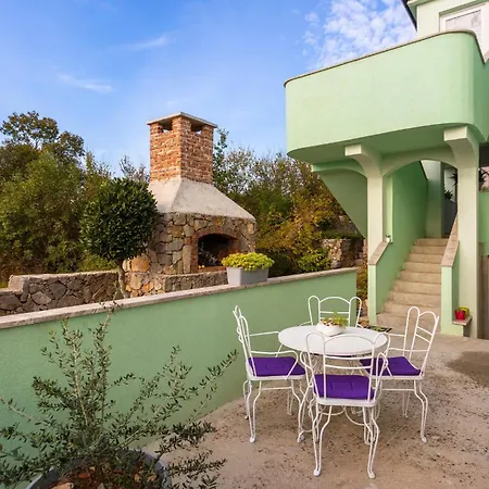 Stunning In Nenadici With Wifi Apartment Bajcici